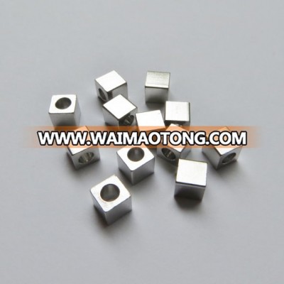 Wholesale fashion jewelry 5mm silver plated blank metal cube beads